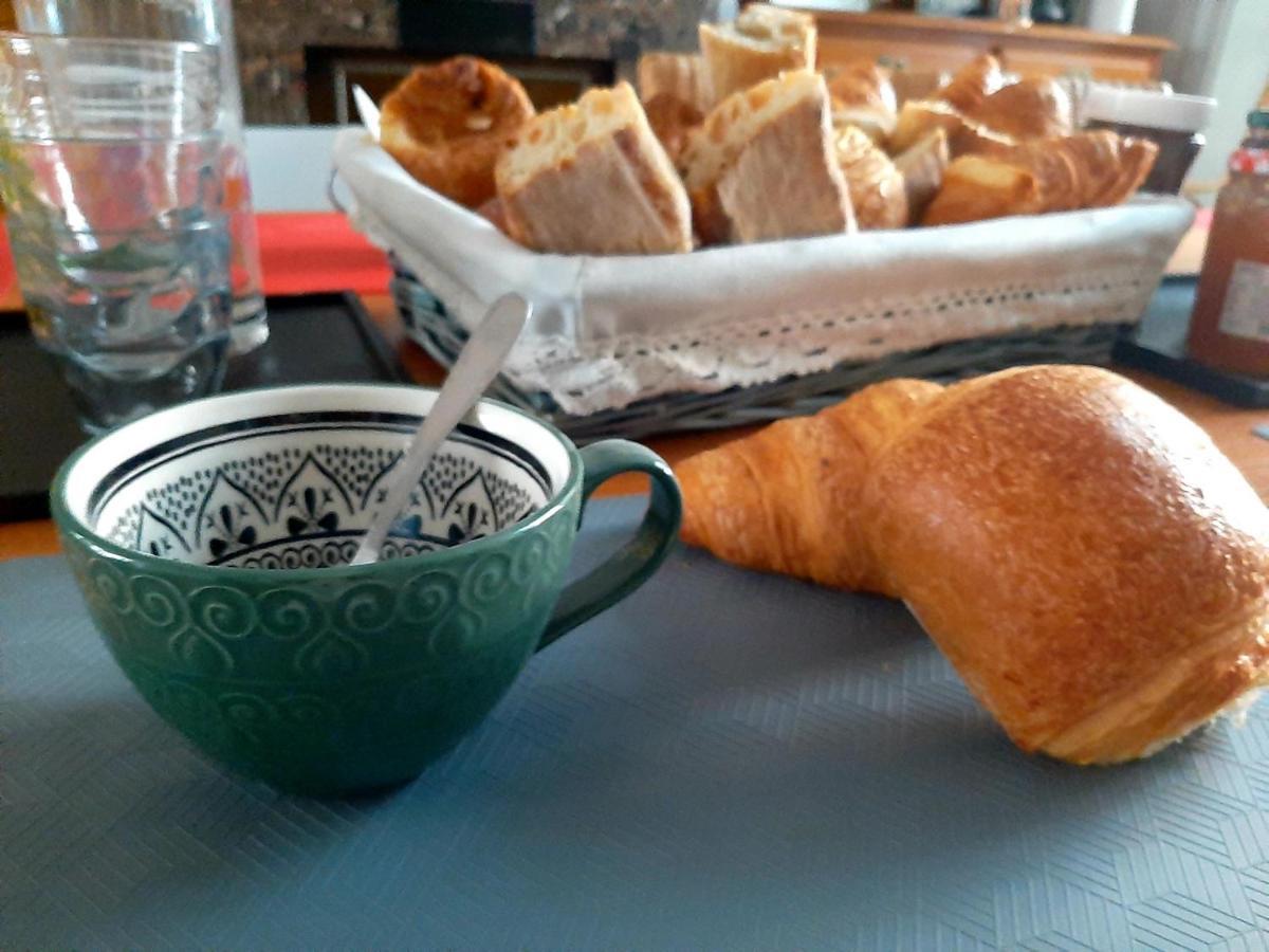 Couette-café La 30